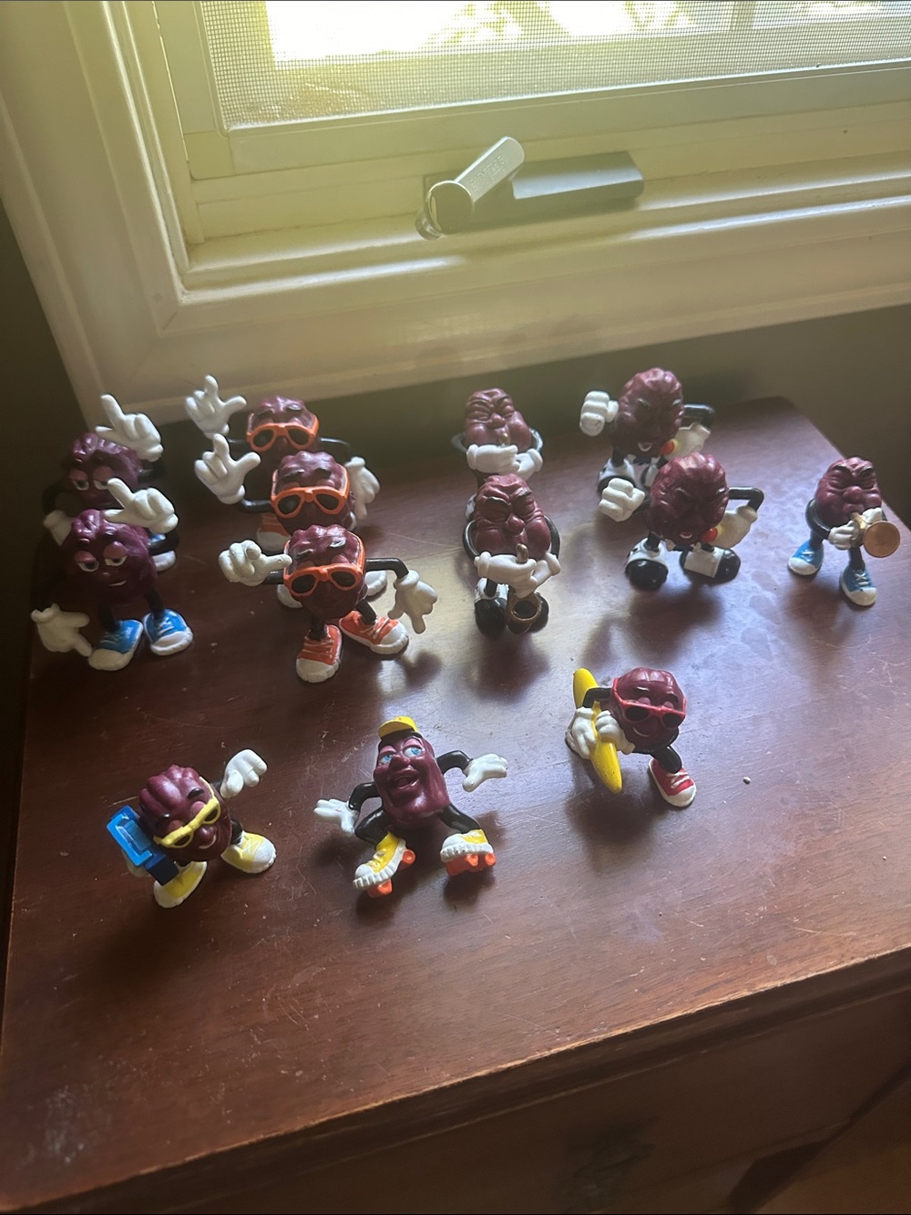 Set of 13 1987 California Raisins plastic figurines, some multiples